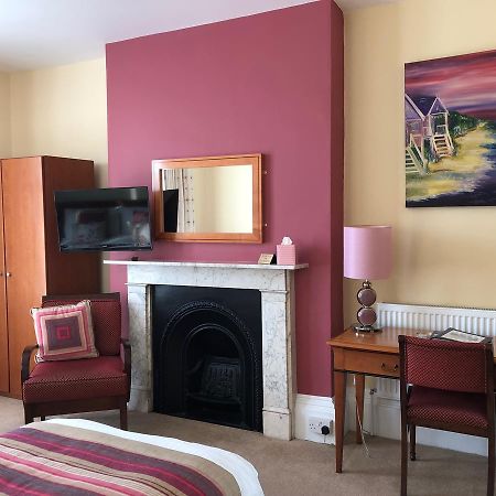 The Burleigh Hotel Хънстантън Екстериор снимка