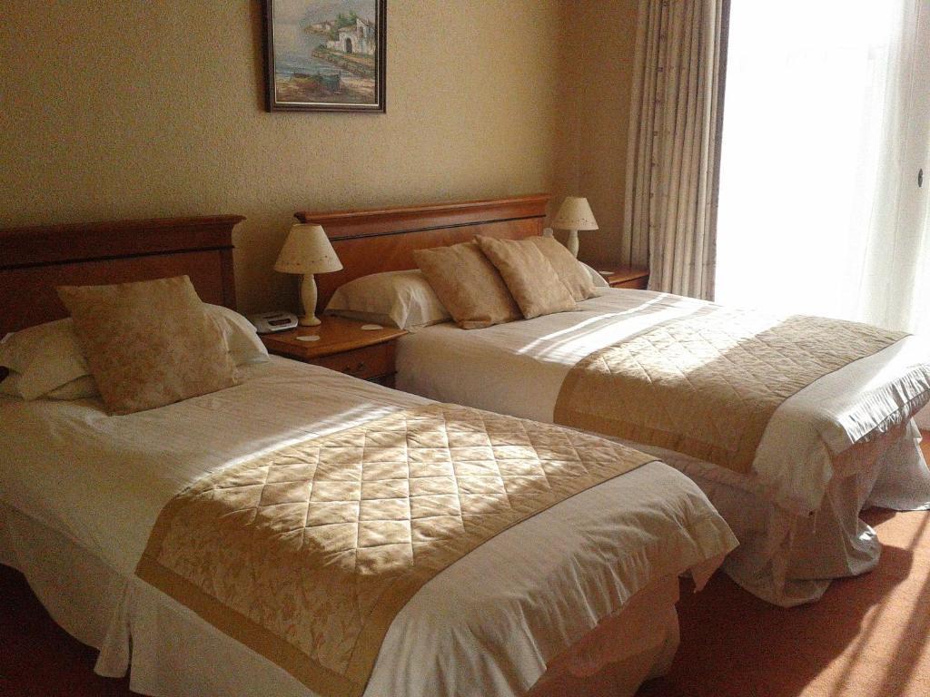 The Burleigh Hotel Хънстантън Стая снимка