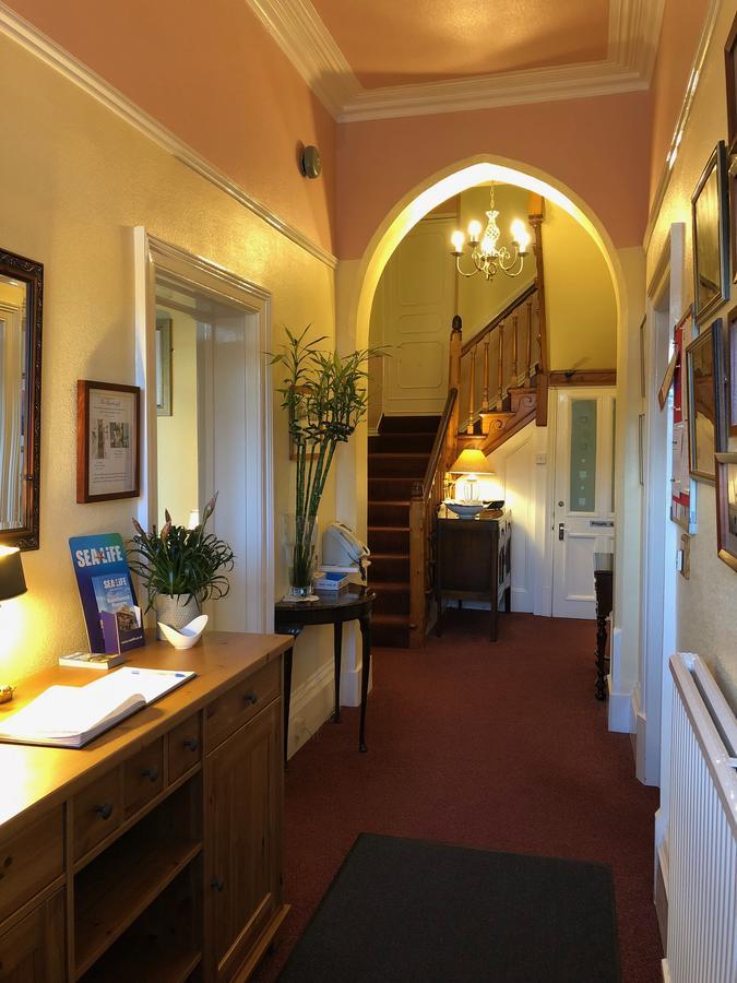 The Burleigh Hotel Хънстантън Екстериор снимка